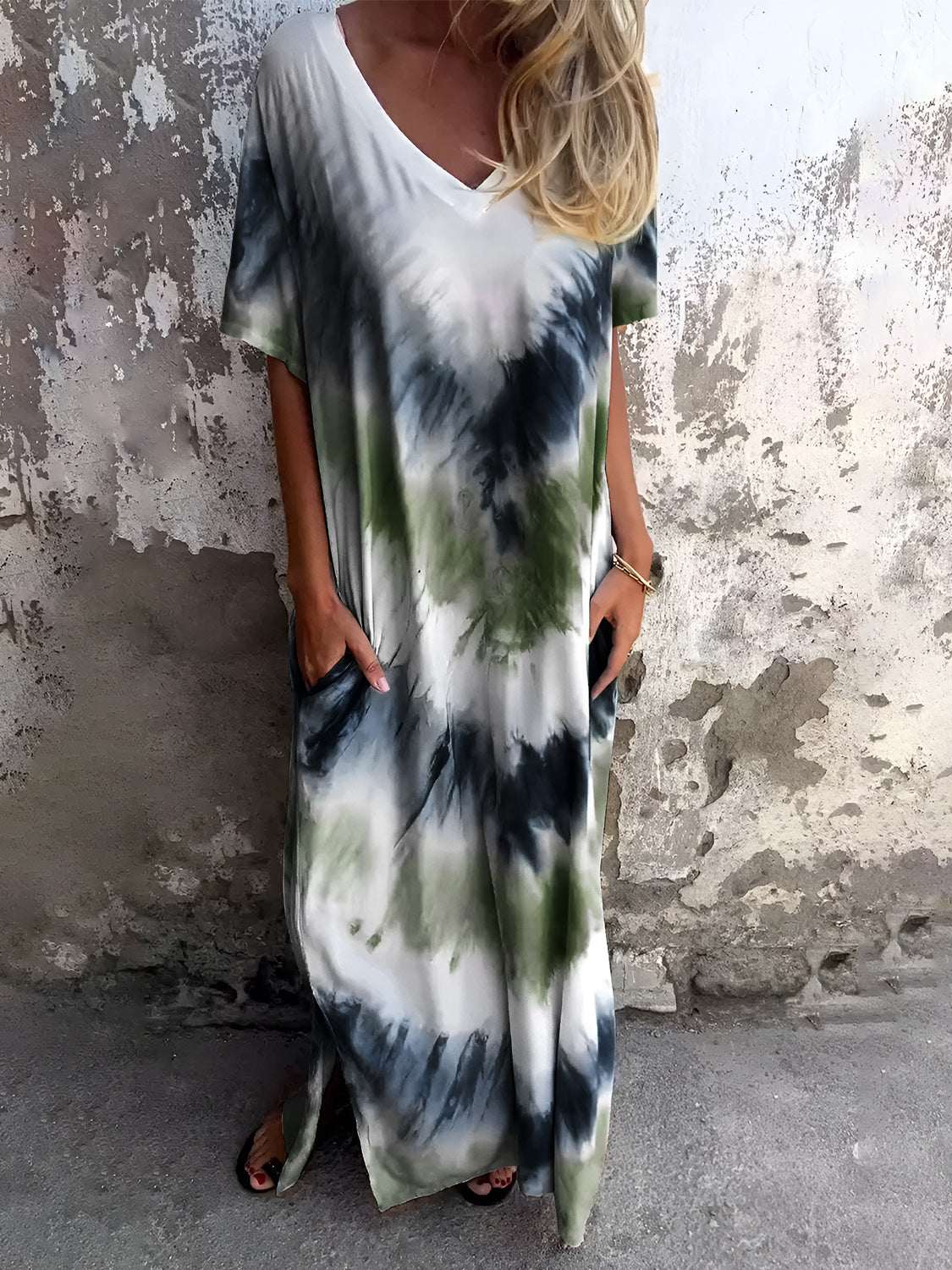 Tie-Dye Maxi Dress with pockets, lightweight and stretchy fabric, perfect for warm weather.