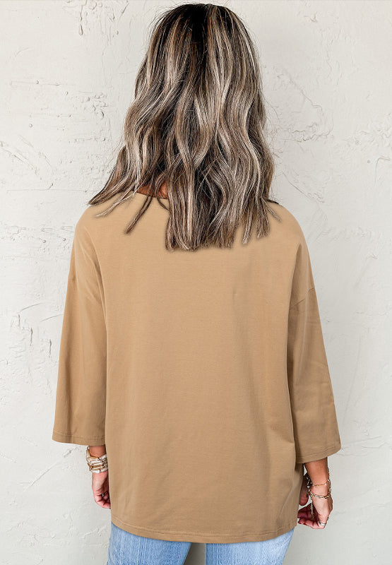 Star applique patch round neck t-shirt in beige, slightly stretchy cotton blend, basic style.