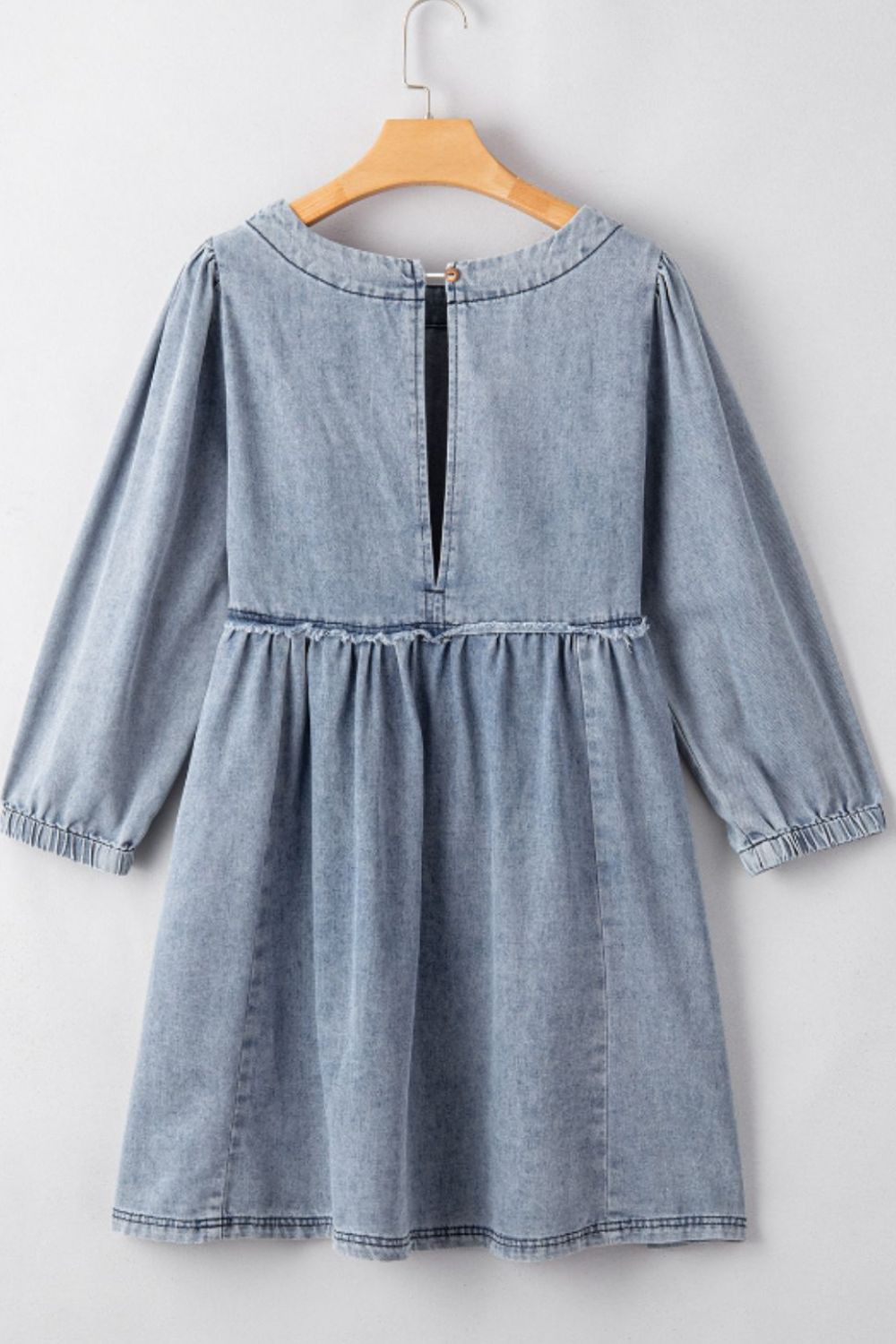 Adorable balloon sleeve denim dress with slightly stretchy material and basic style.