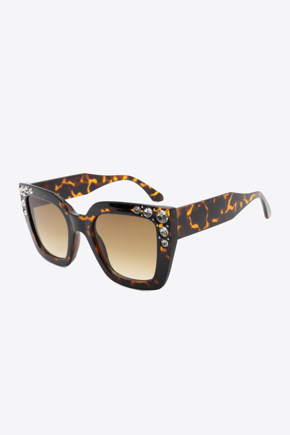 Oversized rhinestone sunglasses with UV400 polycarbonate wayfarer frame.